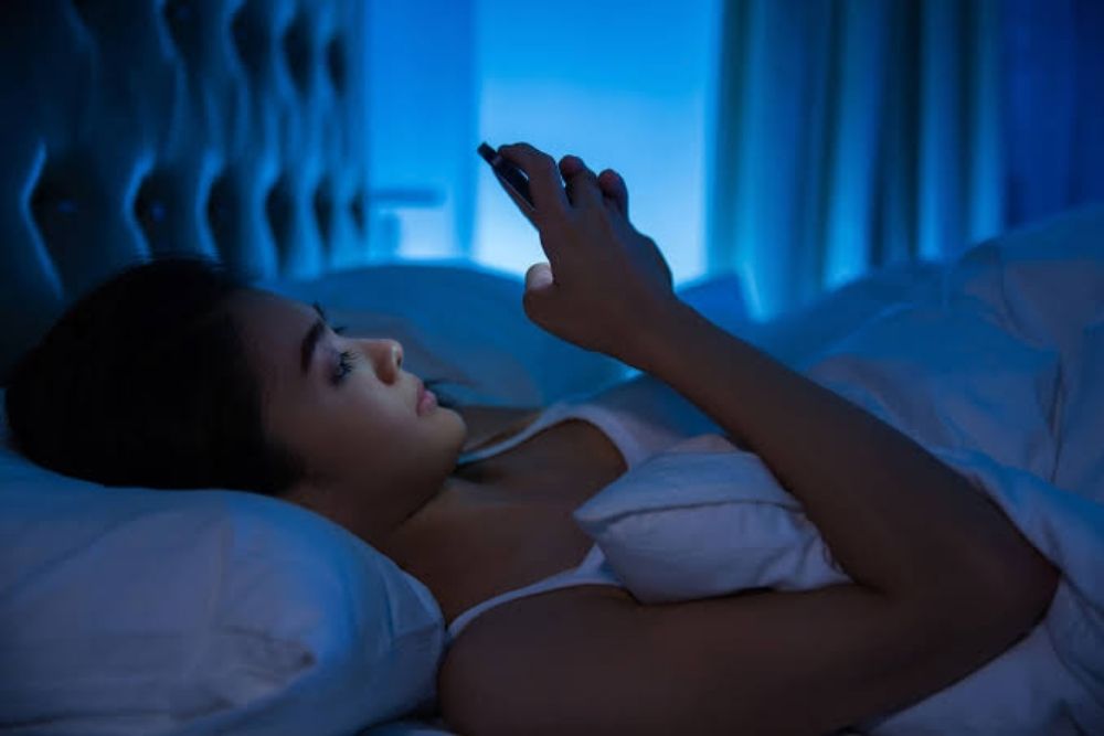 does night mode in digital devices really help protect the eyes