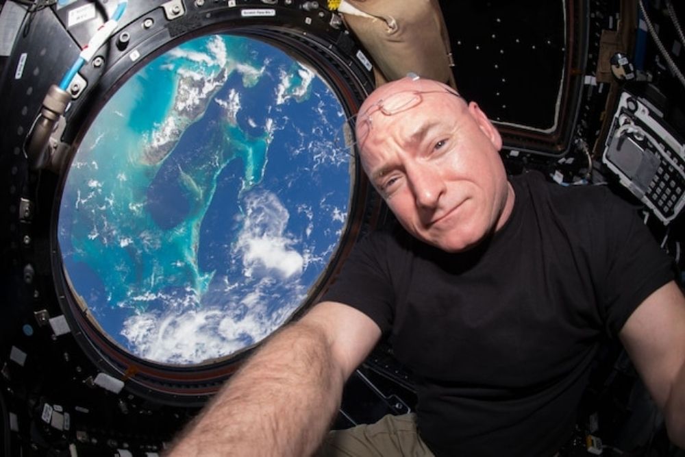 do long space flights have an impact to the eyes of astronauts